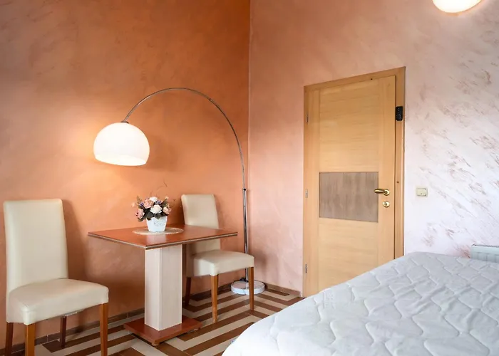 Evan By Briskva Πόρετς