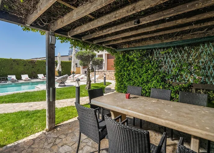 Evan By Briskva Πόρετς